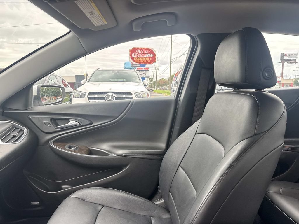 Used 2016 Chevrolet Malibu Premier w/ Driver Confidence Package FWD image 18