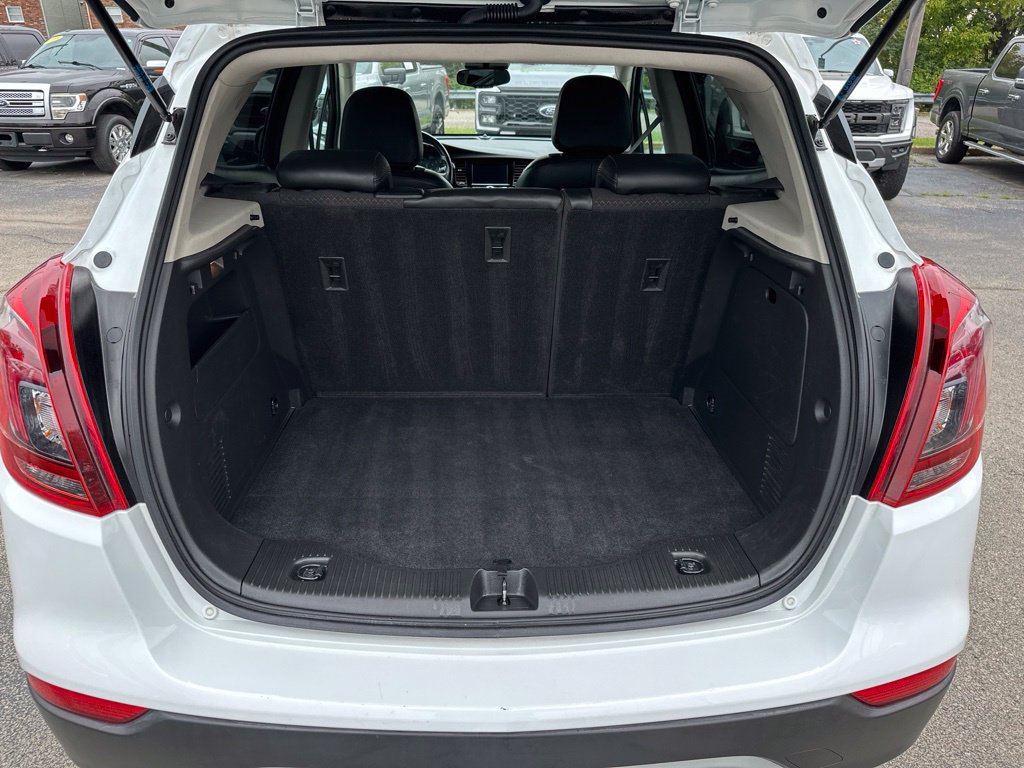 Used 2021 Buick Encore Preferred AWD/4WD image 13