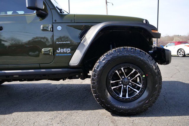 Used 2024 Jeep Wrangler Unlimited Sahara w/ Technology Group image 43
