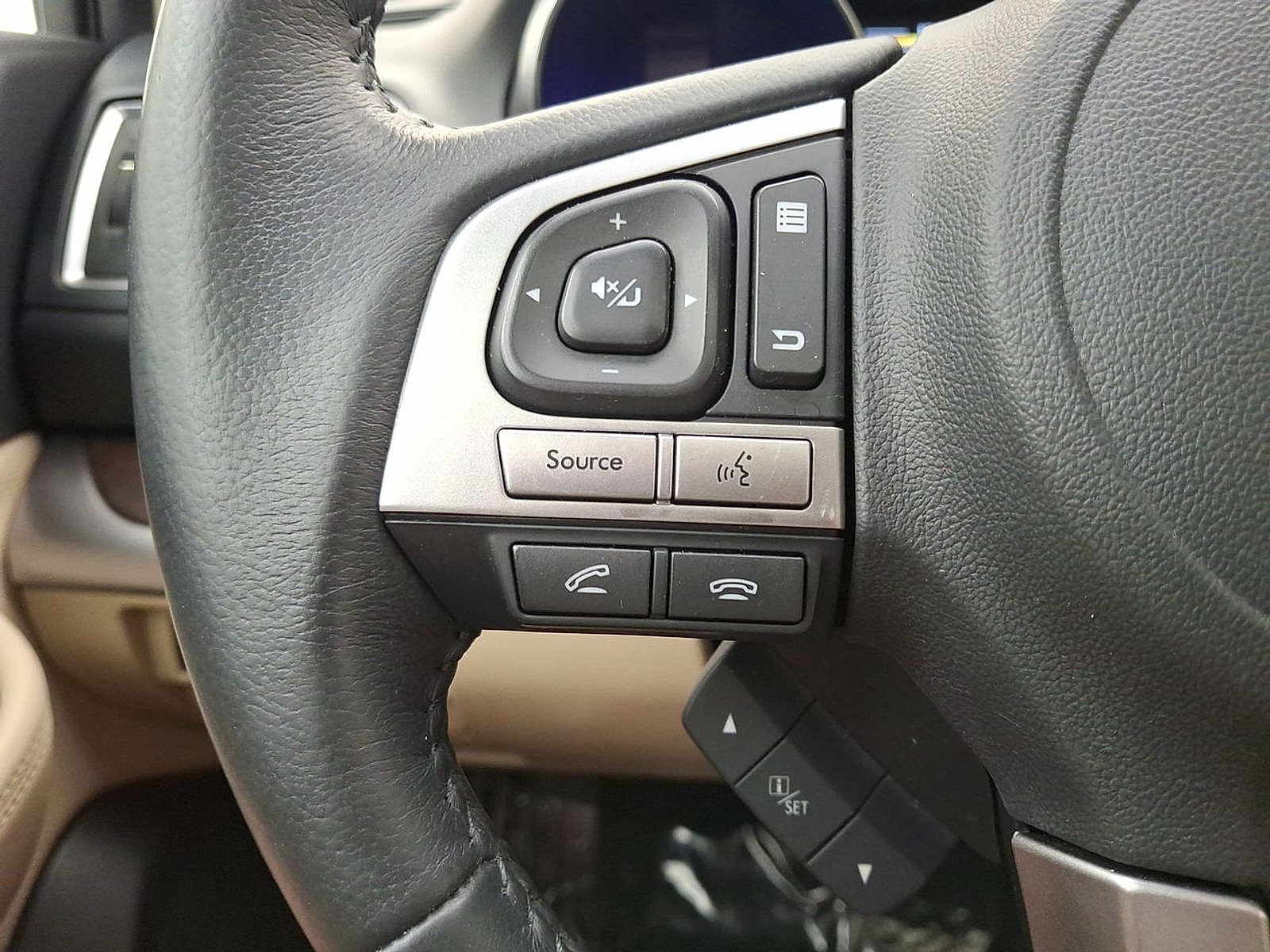 Used 2016 Subaru Outback 2.5i Limited AWD/4WD image 17