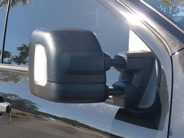 Used 2024 Nissan Titan SV w/ SV Convenience Package image 12