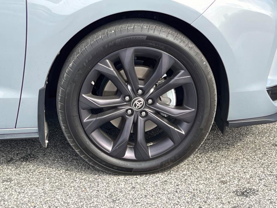 Certified 2024 Toyota Sienna XSE image 9