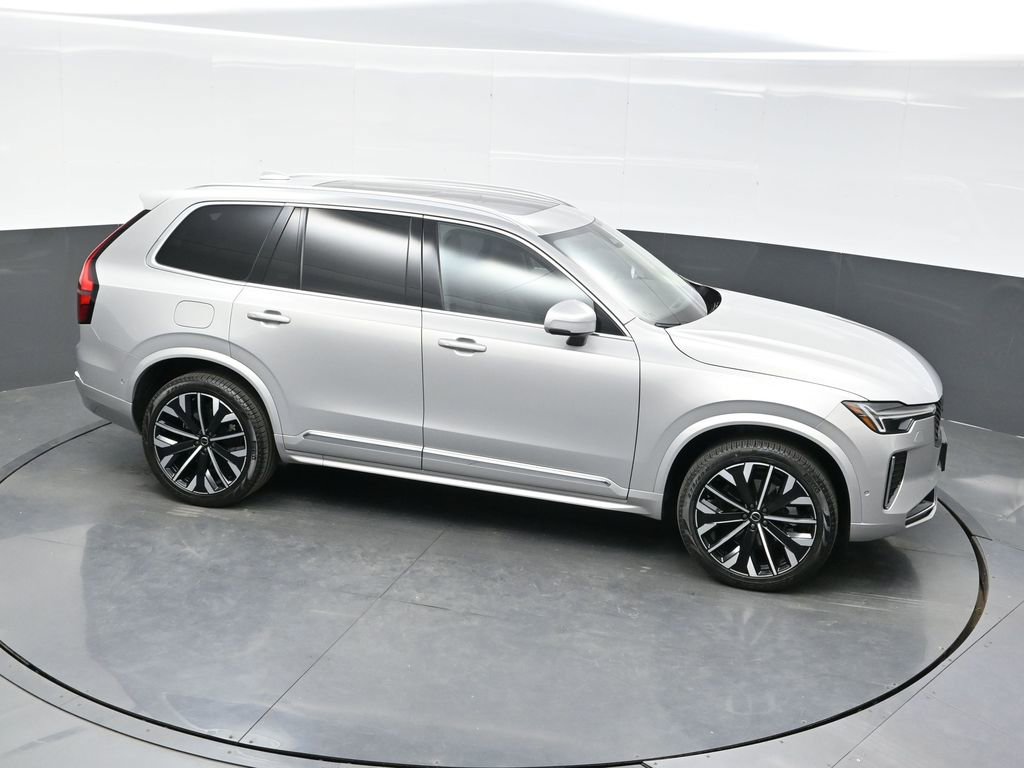 Used 2025 Volvo XC90 B6 Plus image 37