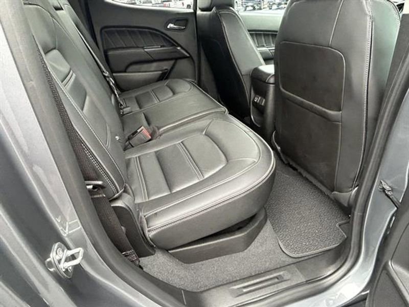 Used 2022 GMC Canyon Denali image 28