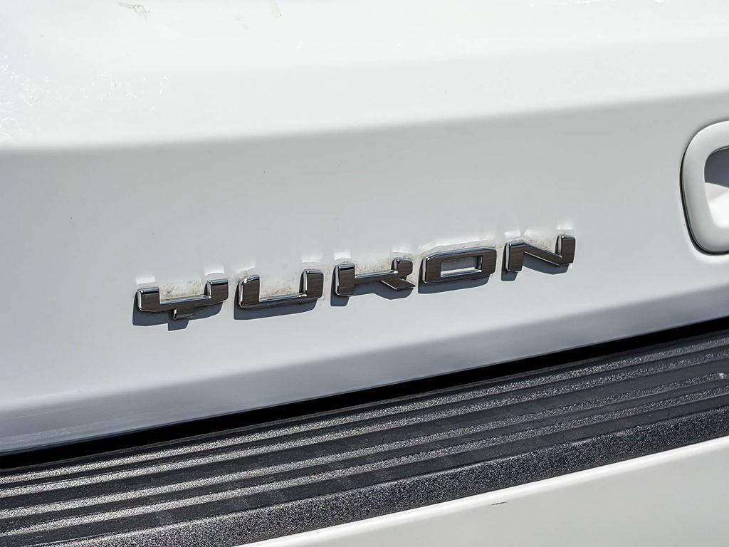 Used 2025 GMC Yukon Denali w/ Sun & Power Step Package AWD/4WD image 11
