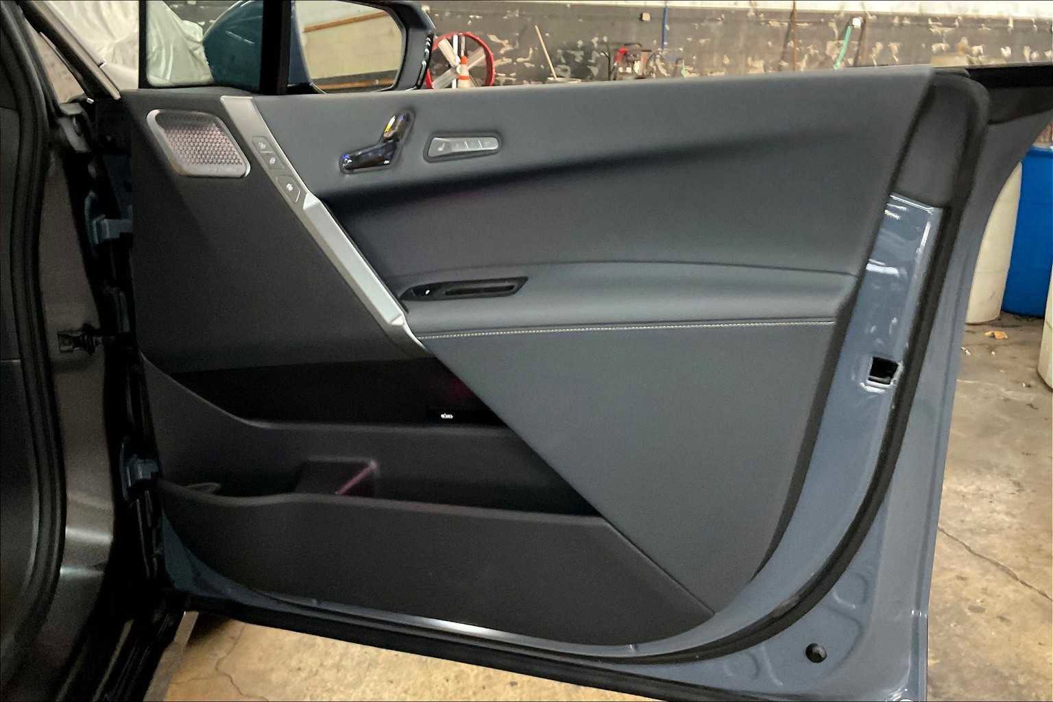 Used 2025 BMW iX M60 image 27