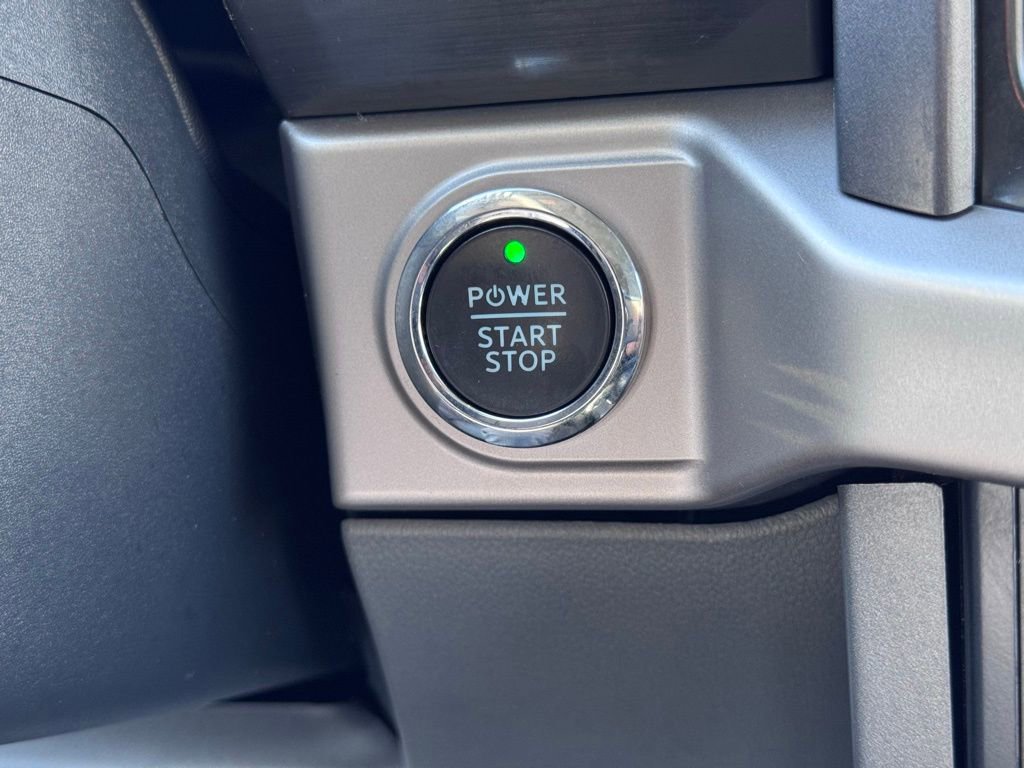 Used 2023 Ford F150 Lightning XLT image 6