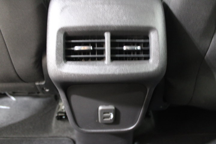 Used 2024 Chevrolet Equinox LT FWD image 23