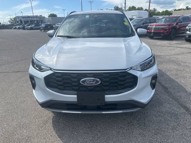 Certified 2025 Ford Escape ST-Line Select AWD/4WD image 8