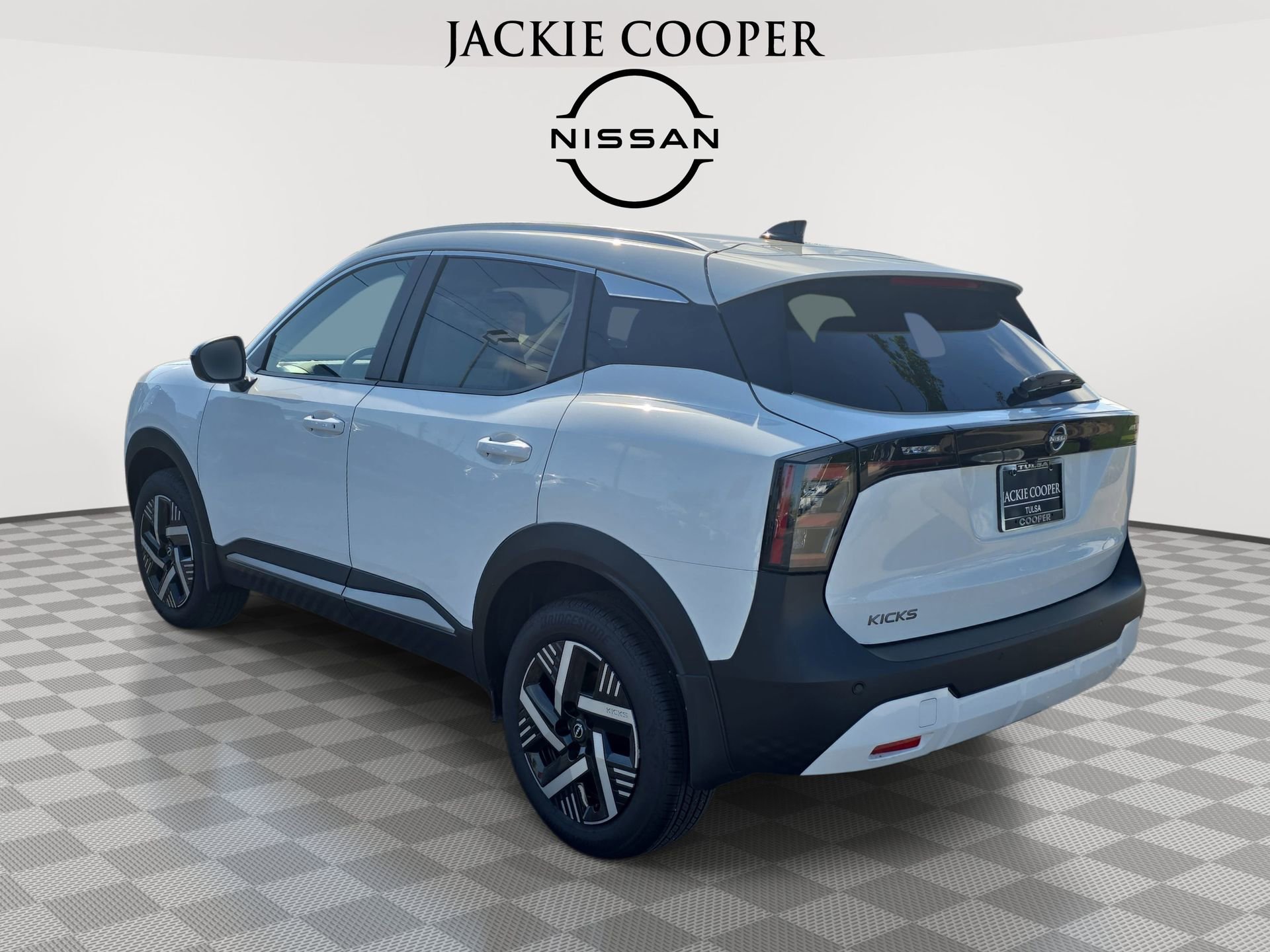 New 2026 Nissan Kicks SV w/ SV Premium Package FWD image 7