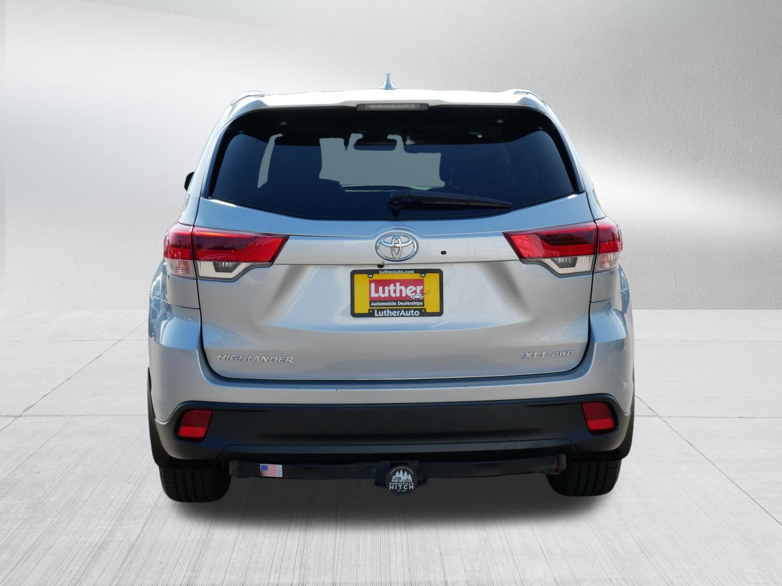 Used 2019 Toyota Highlander XLE AWD/4WD image 6