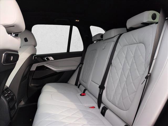 New 2026 BMW X5 xDrive50e image 16