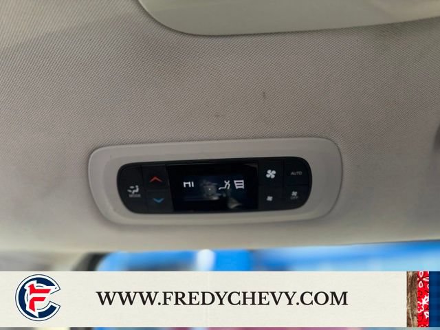 Used 2020 Chrysler Pacifica Touring-L FWD image 26
