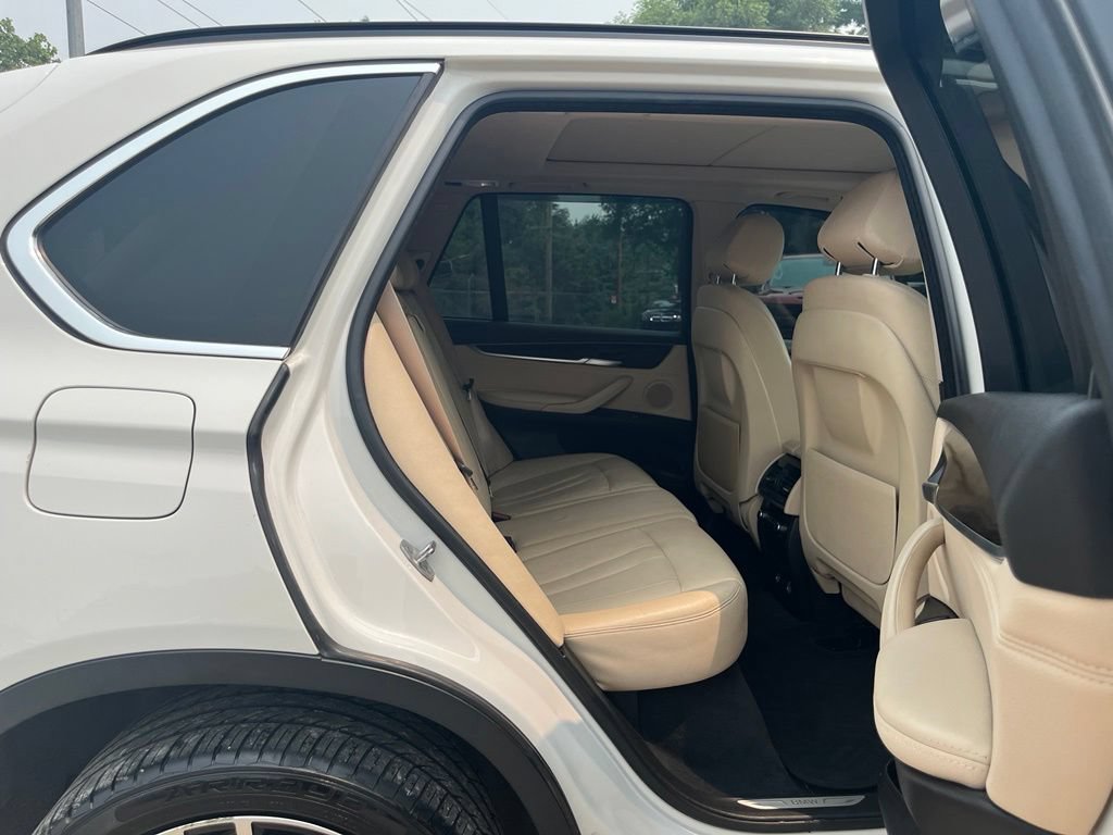 Used 2016 BMW X5 xDrive35i w/ Premium Package AWD/4WD image 38