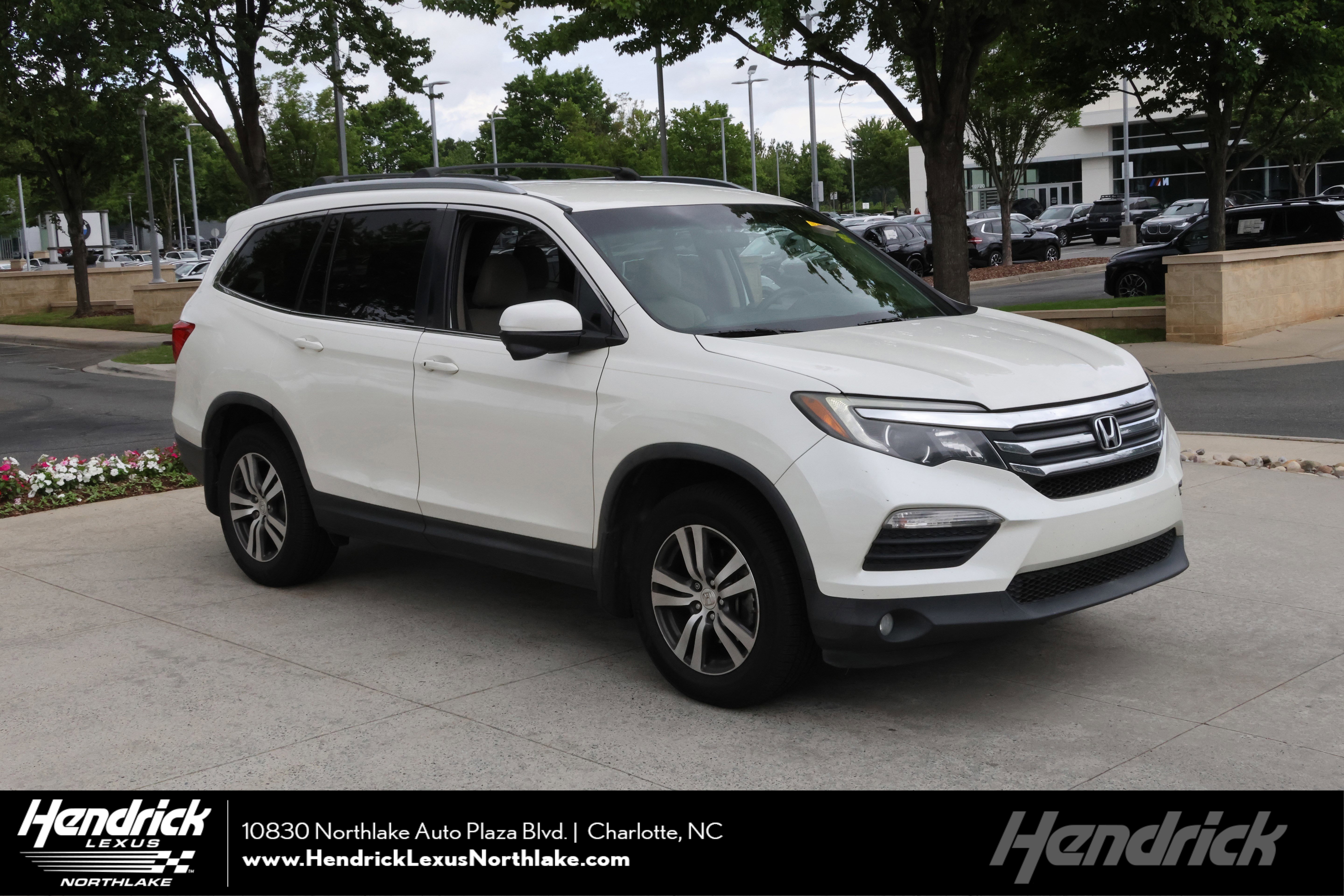 Used 2016 Honda Pilot EX image 1