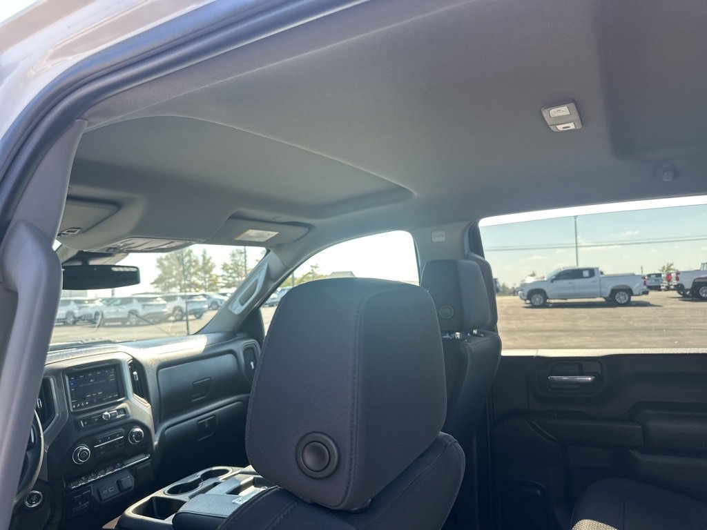 Used 2024 Chevrolet Silverado 3500 W/T image 30