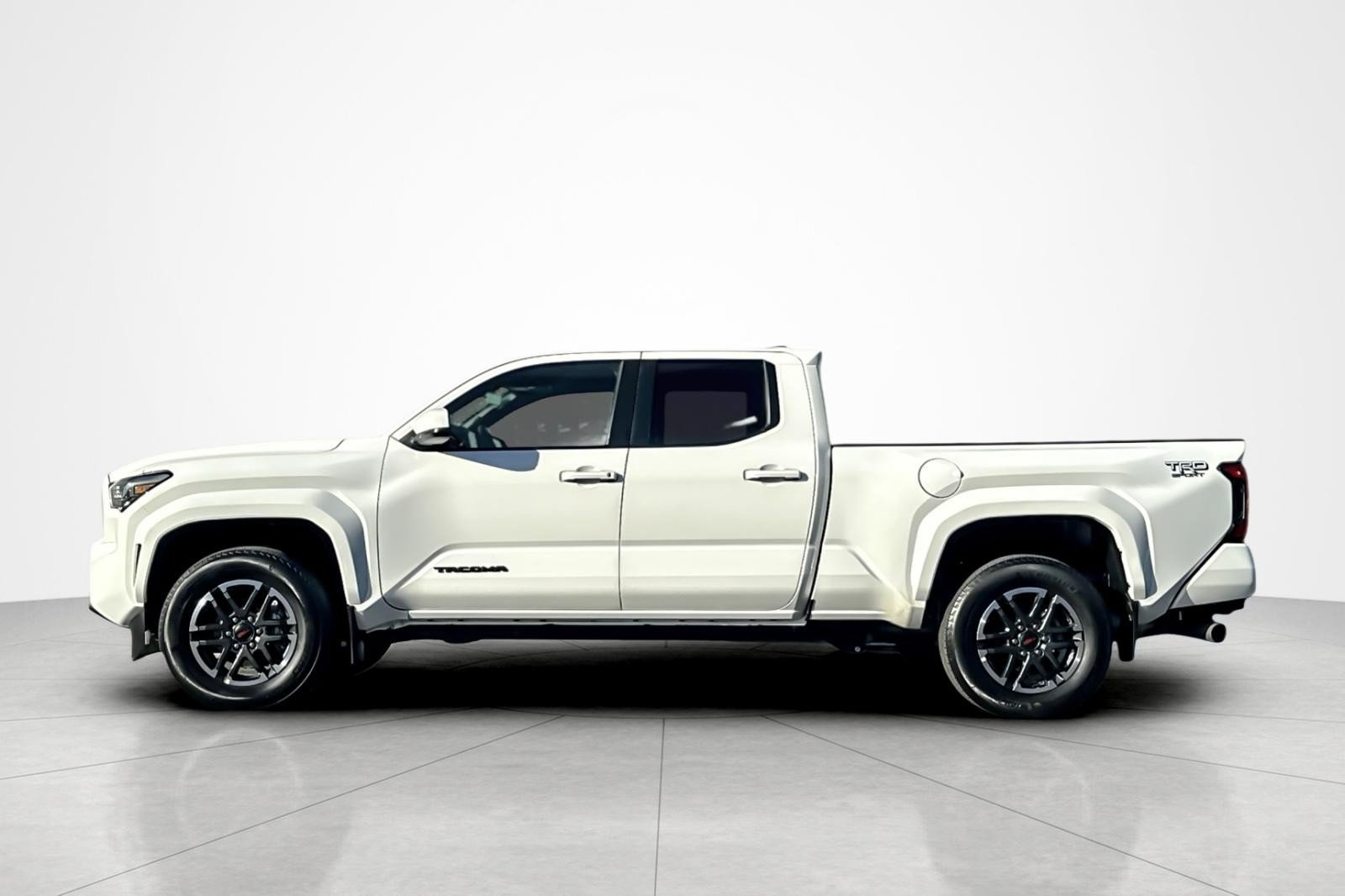 Certified 2024 Toyota Tacoma TRD Sport AWD/4WD image 2