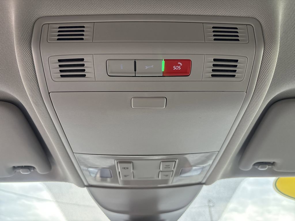 Used 2023 Volkswagen Taos SE image 23