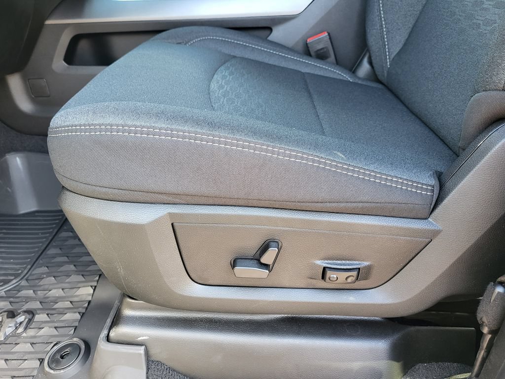 New 2026 RAM 2500 Big Horn AWD/4WD image 24