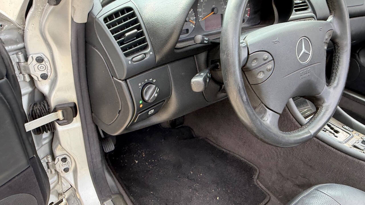 Used 2000 Mercedes-Benz CLK 430 Cabriolet image 34