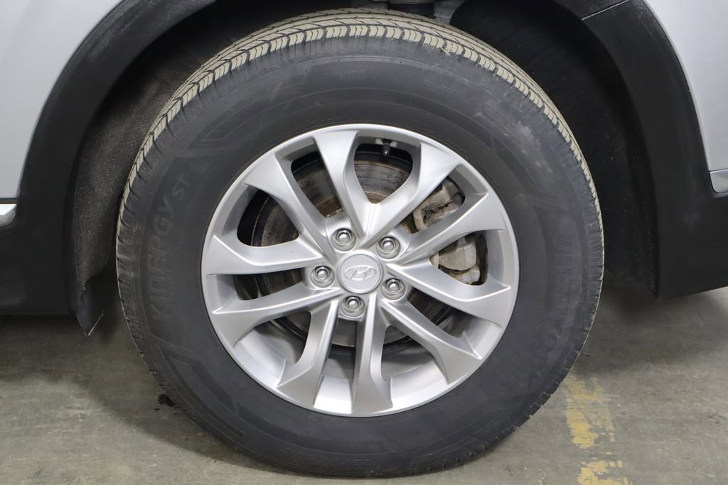 Used 2020 Hyundai Santa Fe SE image 36