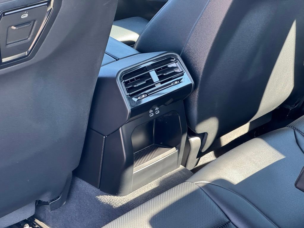 Certified 2025 BMW 530i xDrive AWD/4WD image 22