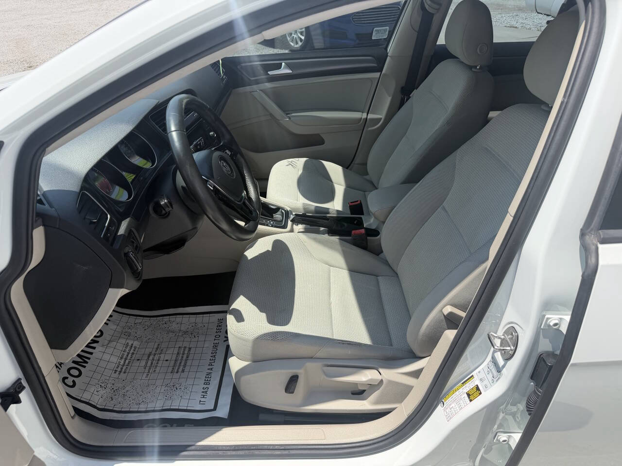 Used 2018 Volkswagen Golf S AWD/4WD image 10