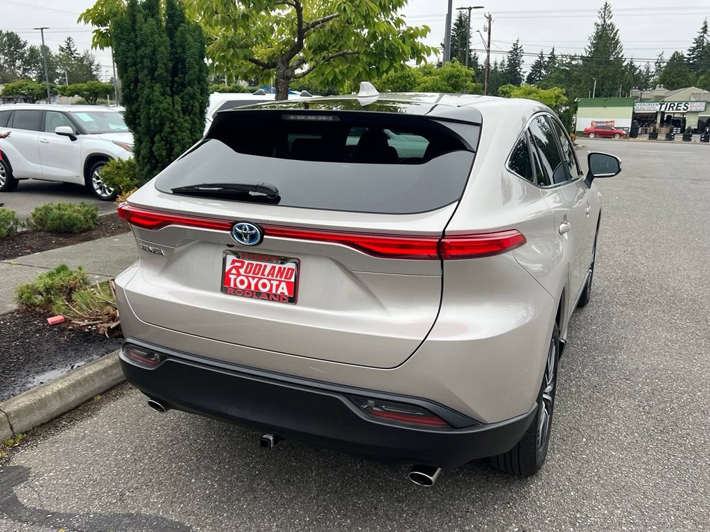Certified 2023 Toyota Venza LE AWD/4WD image 7