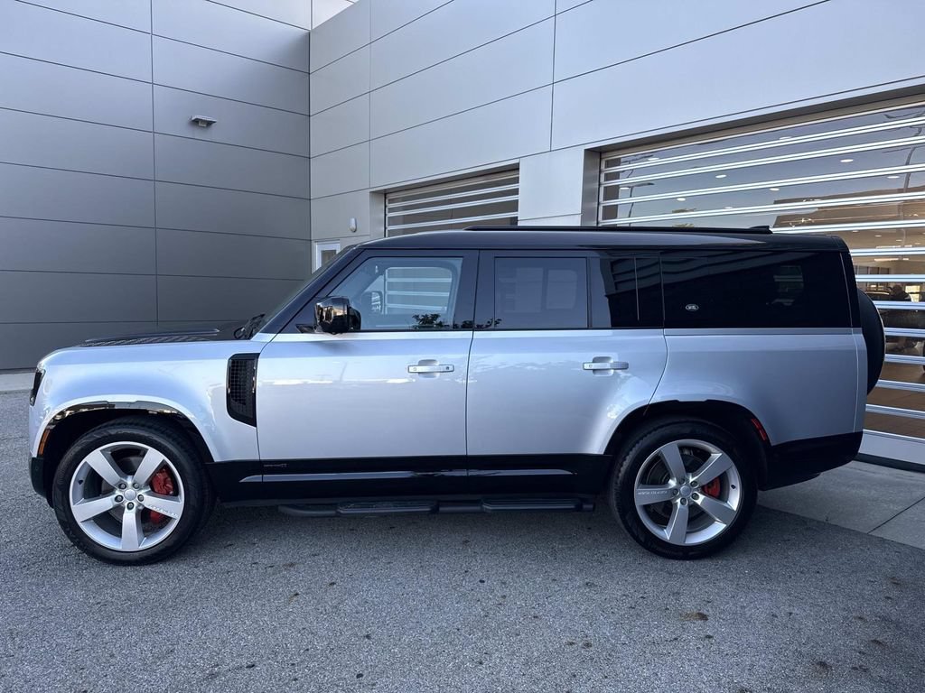 Certified 2024 Land Rover Defender 130 X AWD/4WD image 4