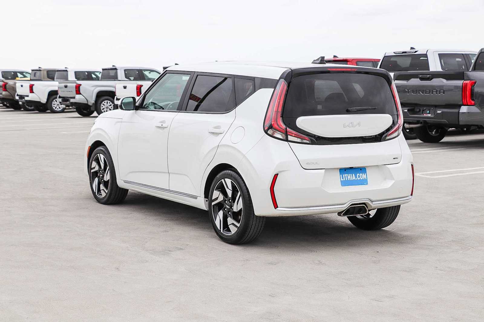 Used 2023 Kia Soul GT-Line FWD image 8