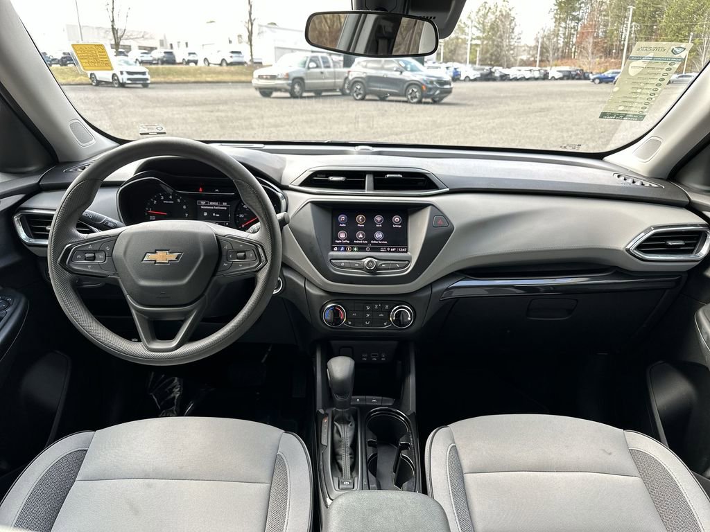 Used 2023 Chevrolet TrailBlazer LT image 31