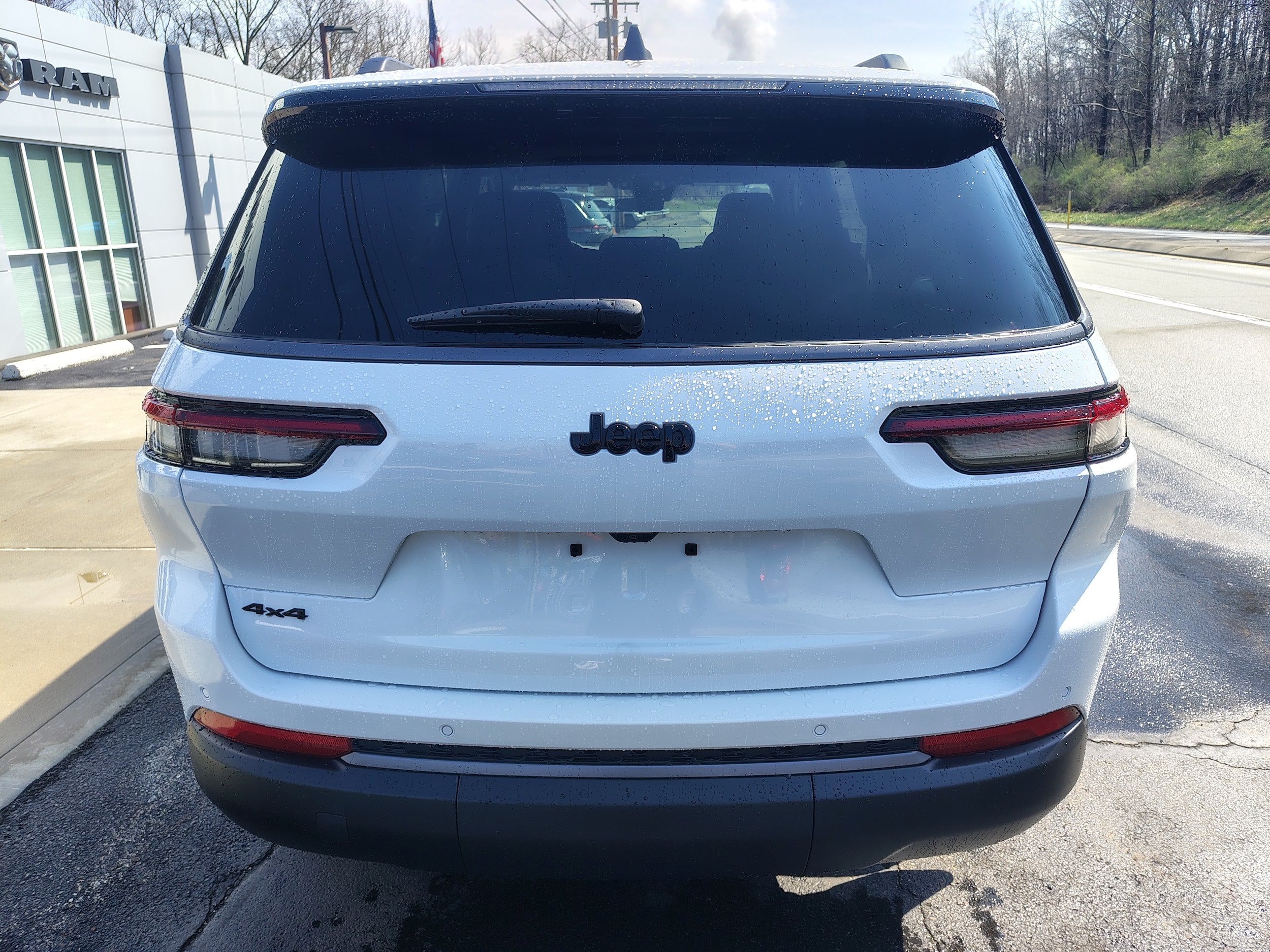 New 2026 Jeep Grand Cherokee L 4WD image 8
