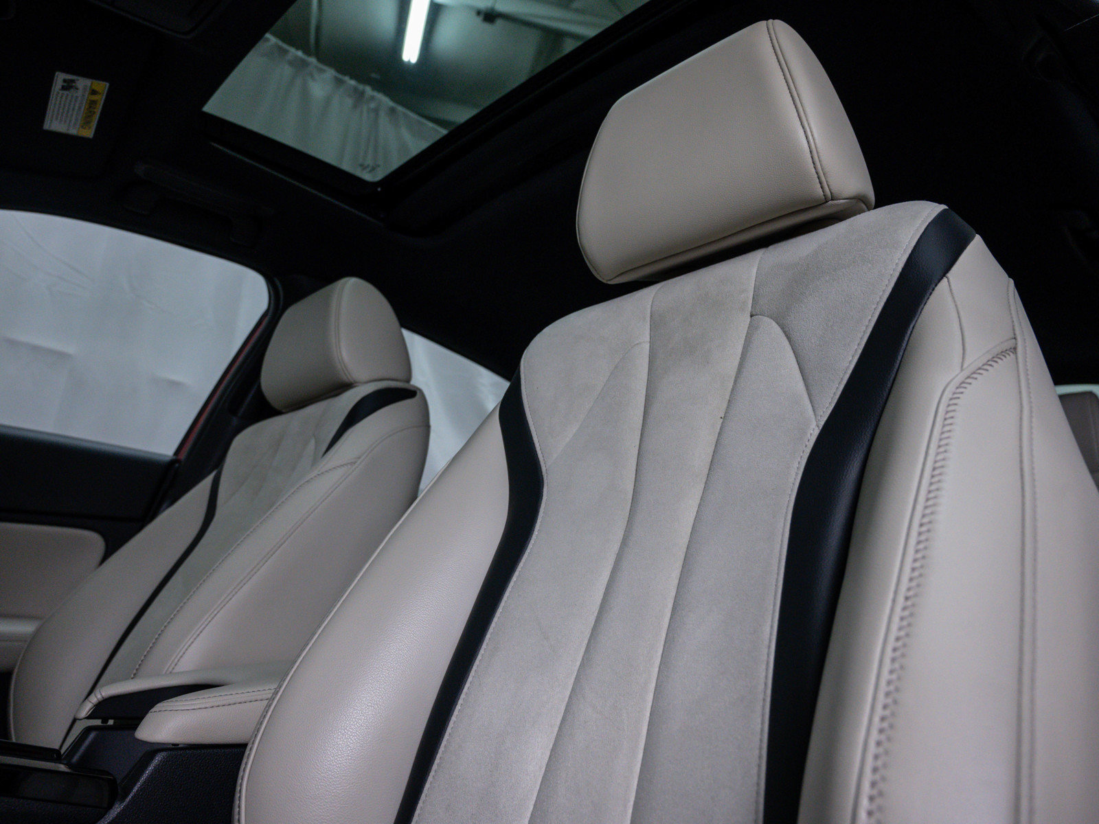 Used 2023 Acura Integra A-Spec image 19