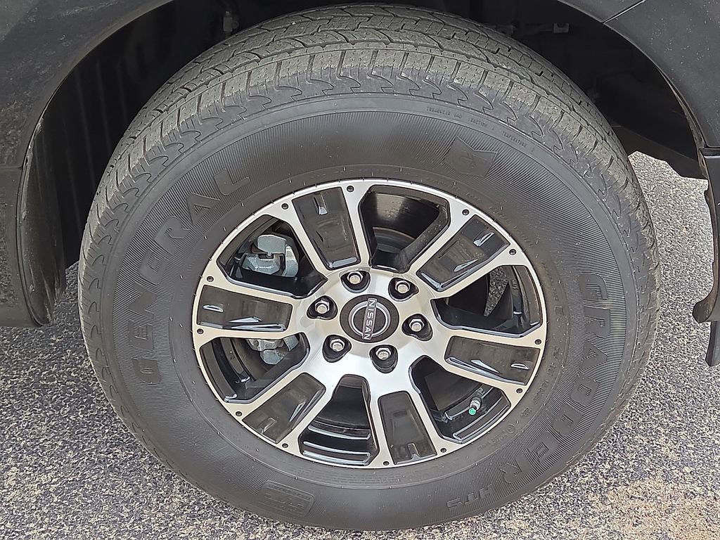 Used 2023 Nissan Titan SV AWD/4WD image 12