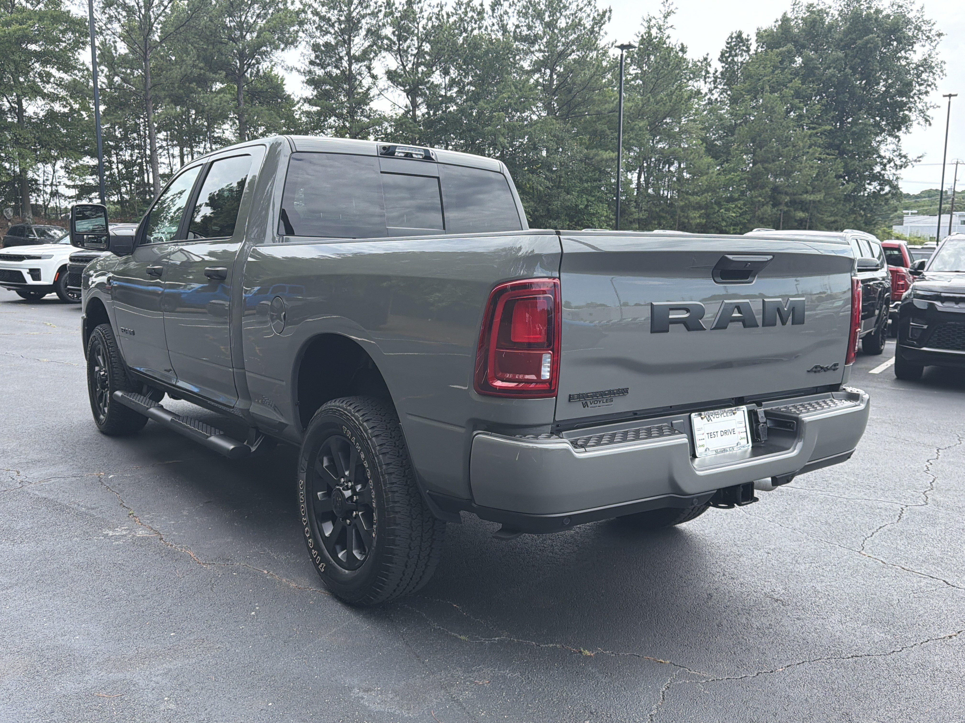 New 2026 RAM 2500 Big Horn AWD/4WD image 6