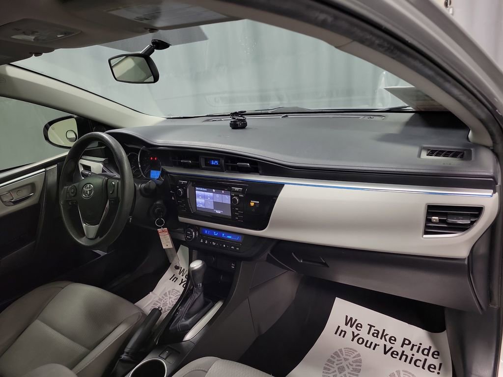 Used 2014 Toyota Corolla LE image 26