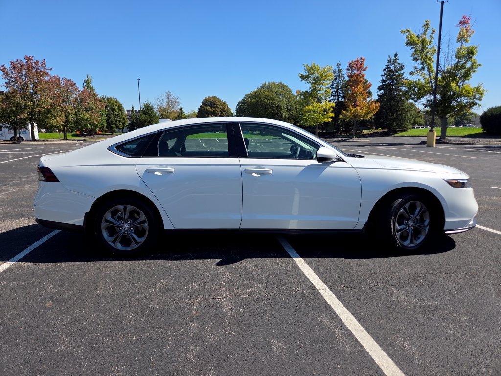 Certified 2024 Honda Accord EX image 22
