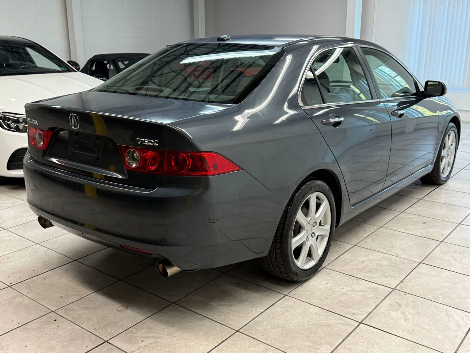 Used 2005 Acura TSX FWD image 9