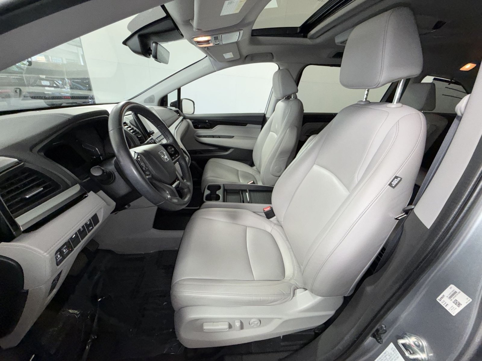 Used 2024 Honda Odyssey Touring image 12