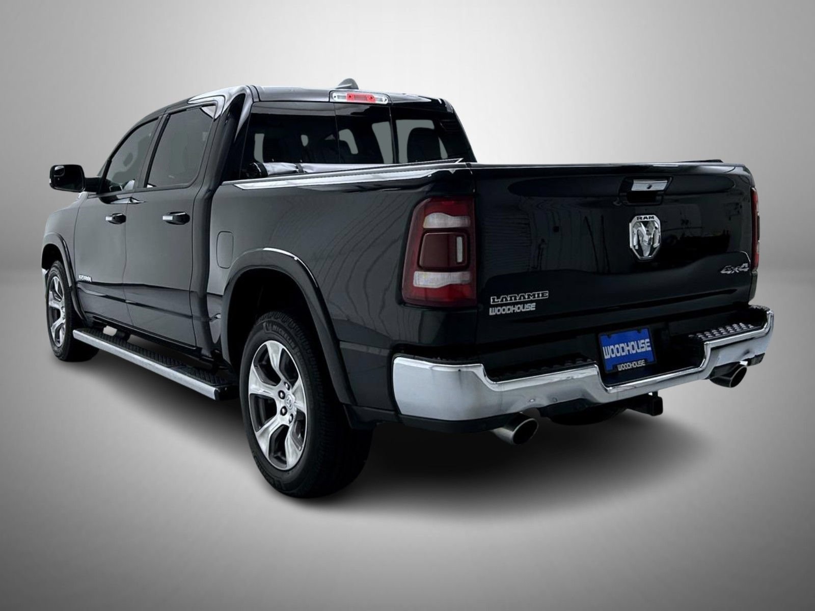 Used 2020 RAM 1500 Laramie AWD/4WD image 7