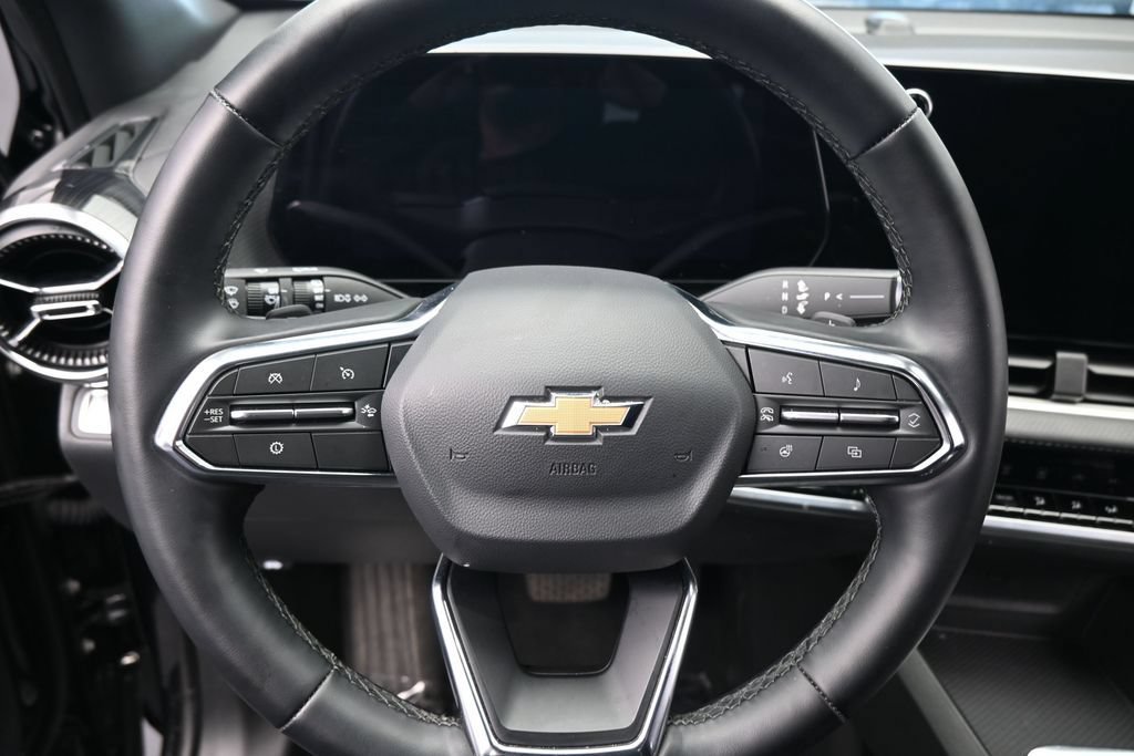 Used 2026 Chevrolet Equinox LT FWD image 14