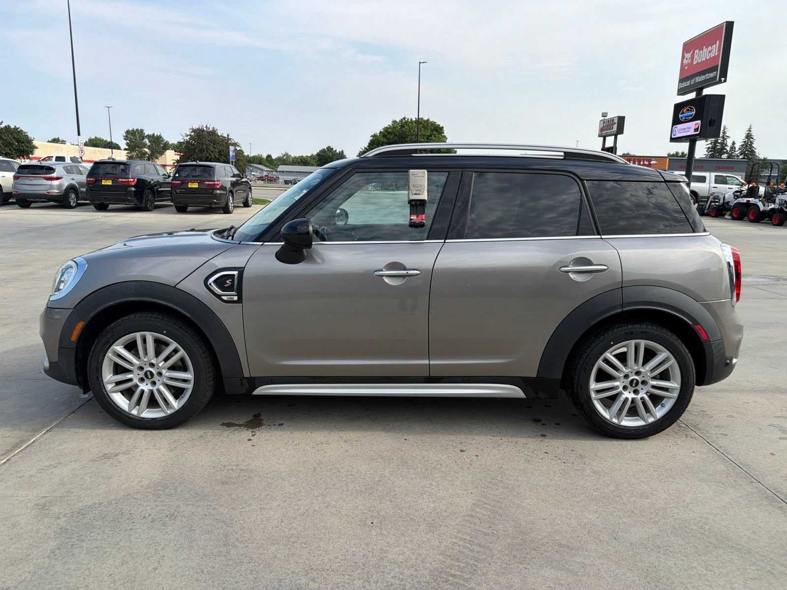 Used 2017 MINI Cooper Countryman S FWD image 5