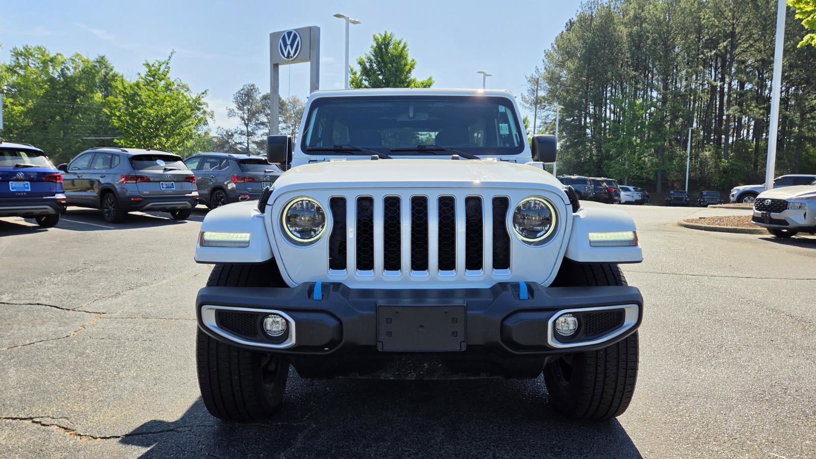 Used 2023 Jeep Wrangler Sahara w/ Cold Weather Group image 8