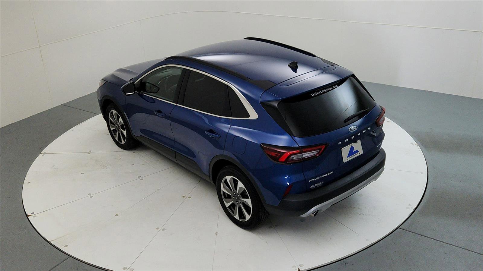 Used 2023 Ford Escape Platinum w/ Premium Technology Package image 14