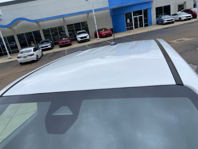Used 2023 Chevrolet Colorado LT w/ LT Convenience Package II AWD/4WD image 2