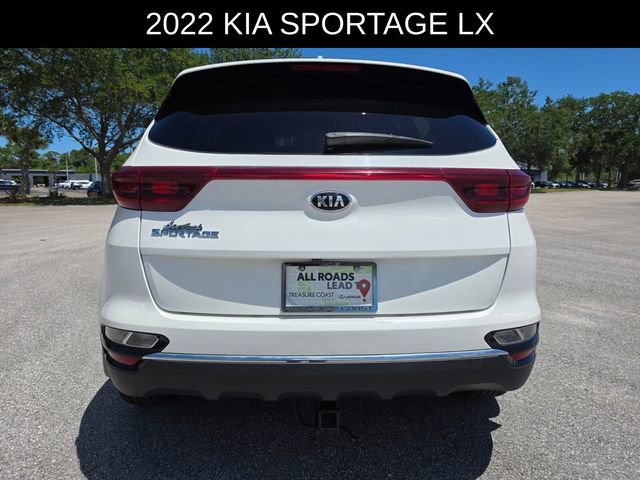 Used 2022 Kia Sportage LX image 4