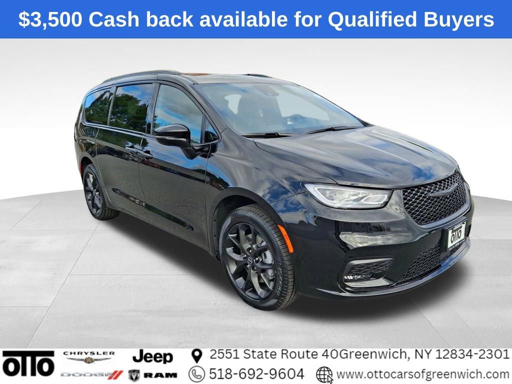 New 2026 Chrysler Pacifica Limited w/ S Appearance Package image 1
