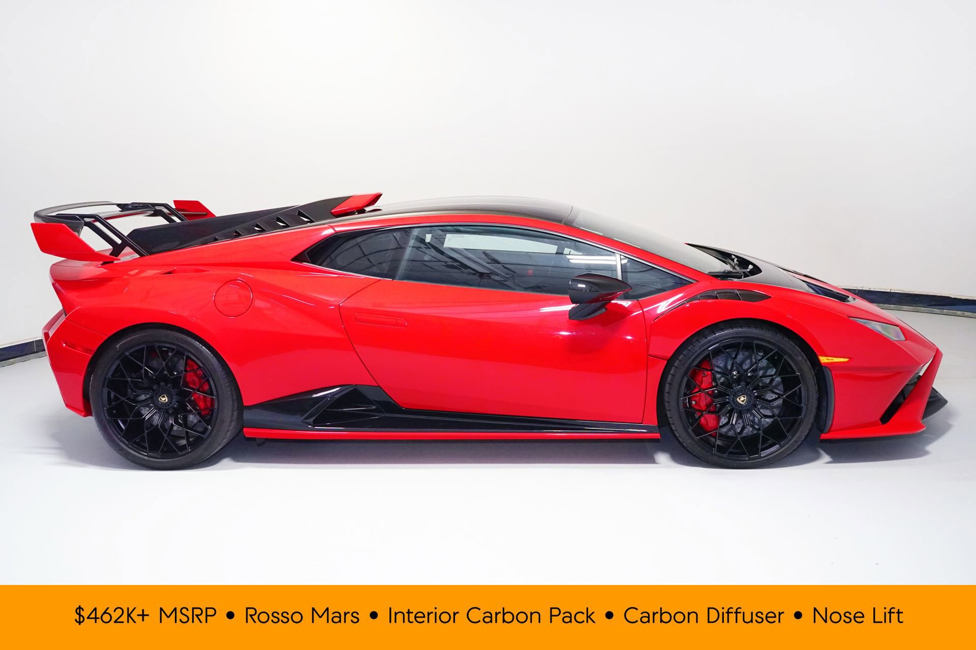 Used 2023 Lamborghini Huracan STO RWD image 4
