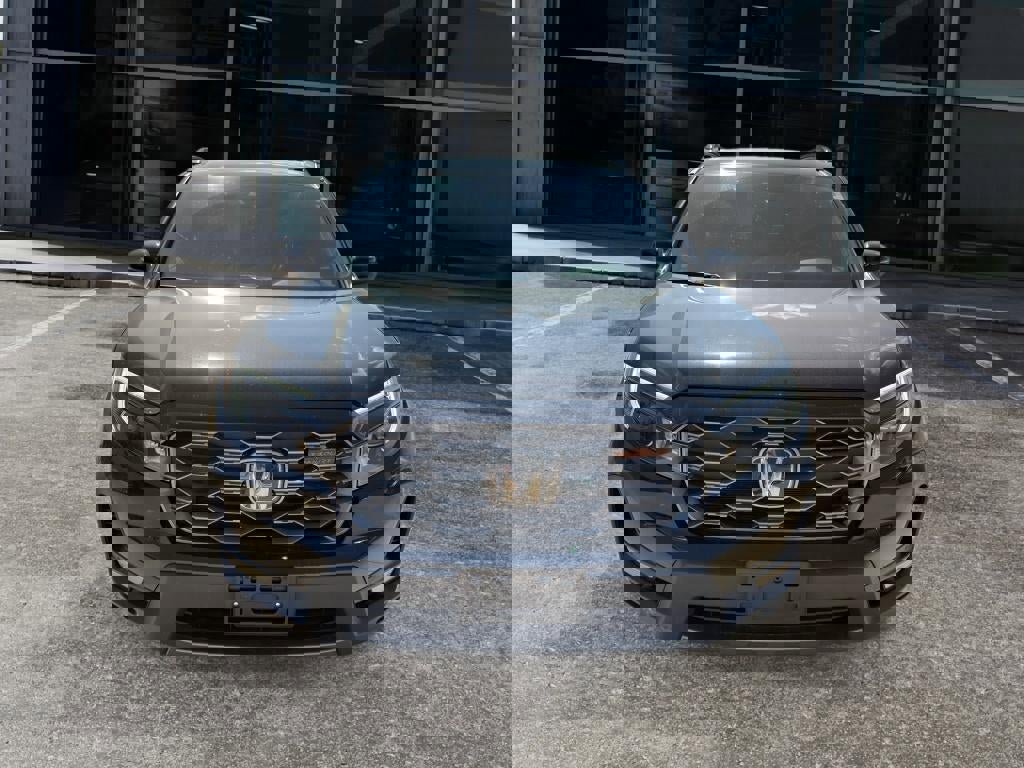 Used 2023 Honda Passport TrailSport image 2