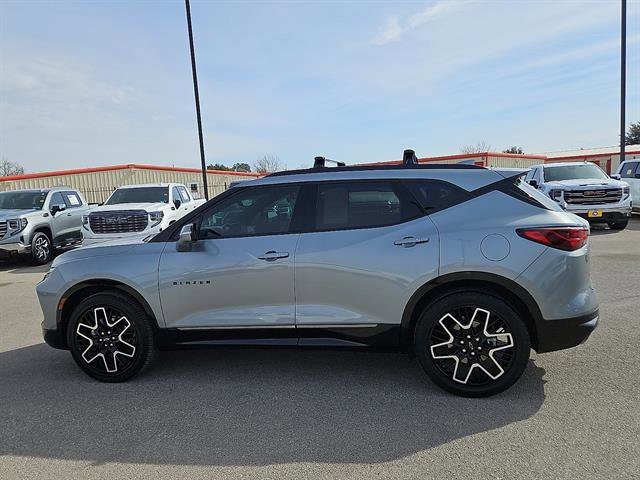 Used 2023 Chevrolet Blazer RS w/ Driver Confidence II Package image 2